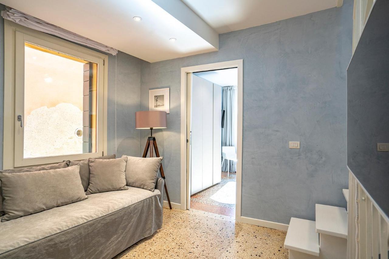 Appartement Dimora Sant'andrea Canal View Venetië