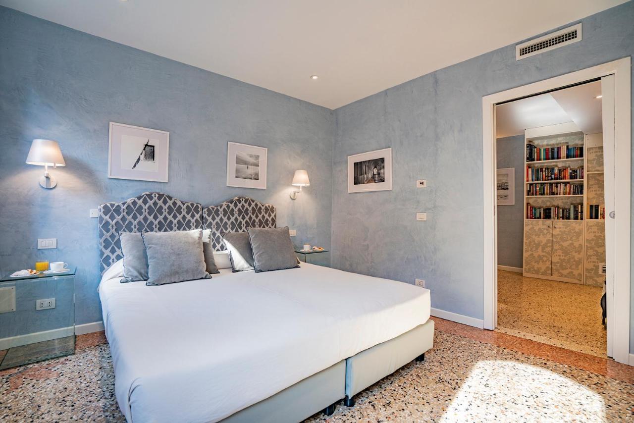 Appartement Dimora Sant'andrea Canal View Venetië